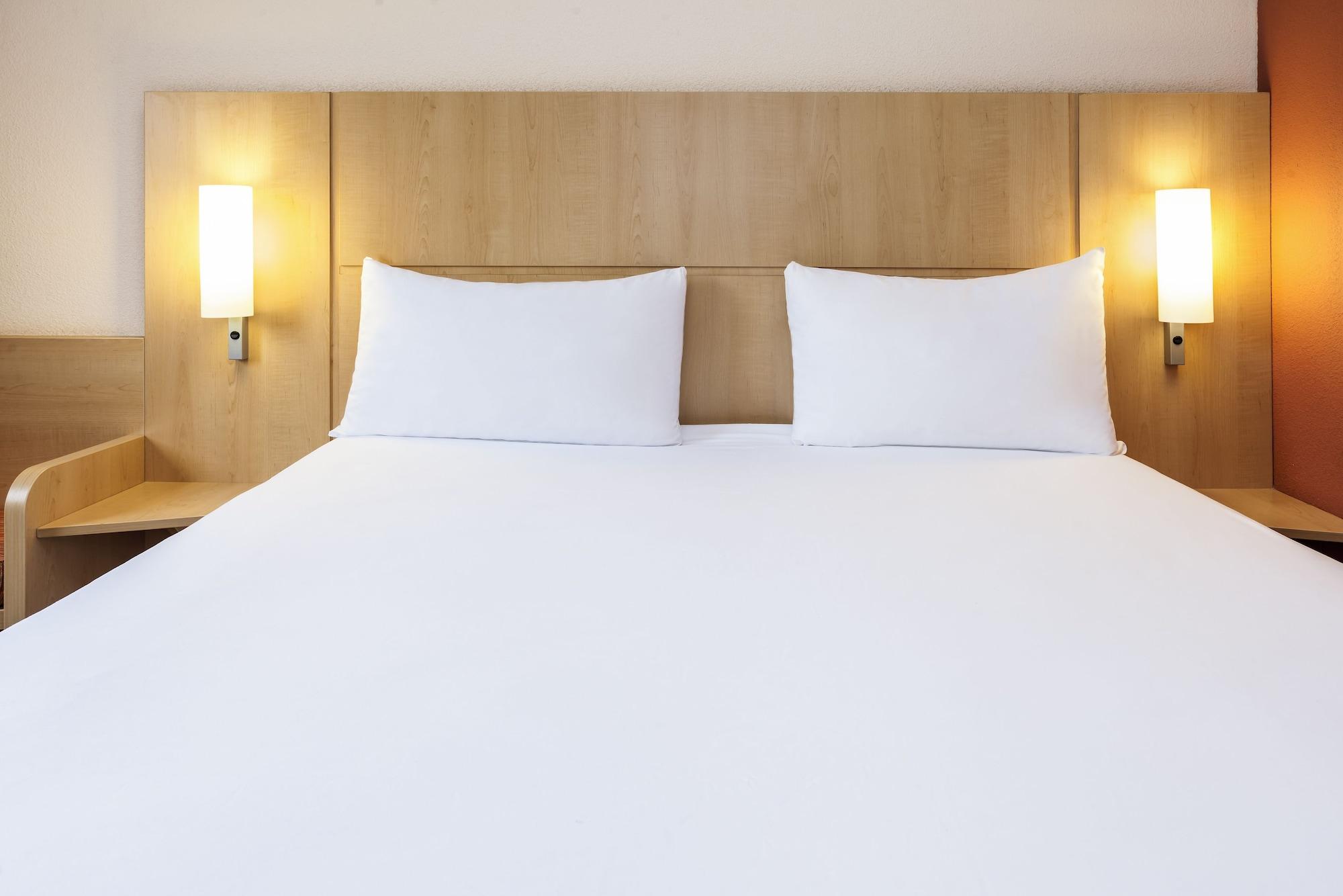 Hotel ibis Setubal Bagian luar foto