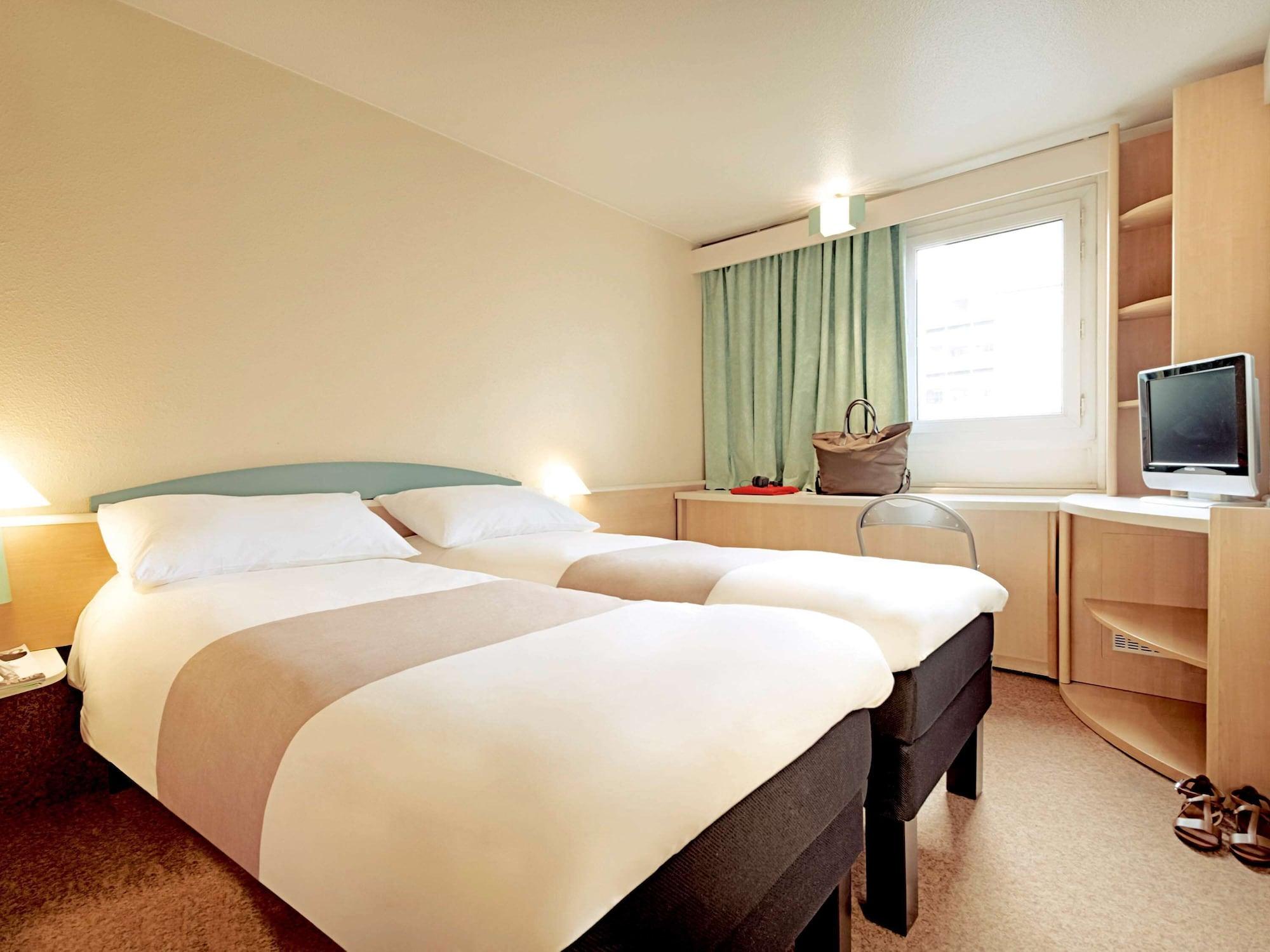 Hotel ibis Setubal Bagian luar foto