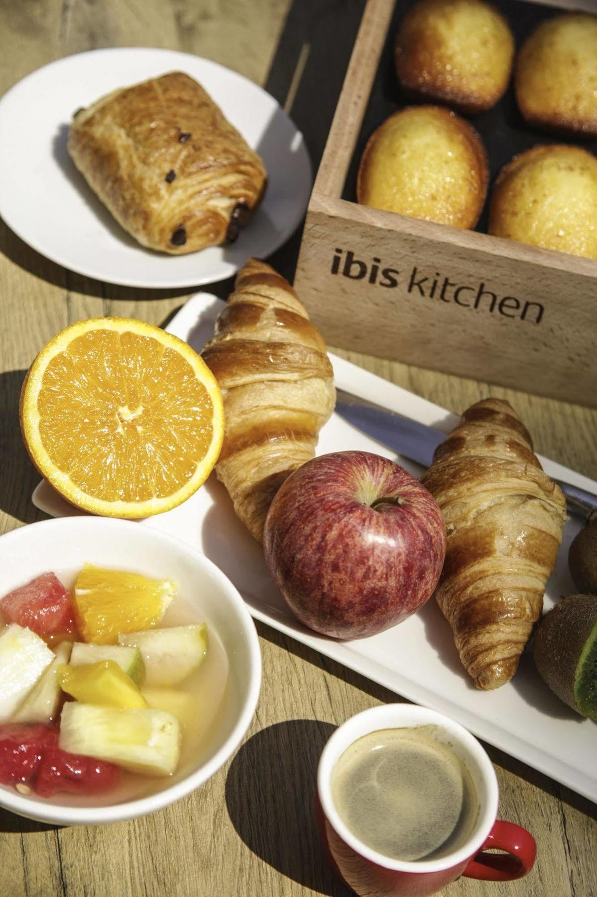 Hotel ibis Setubal Bagian luar foto